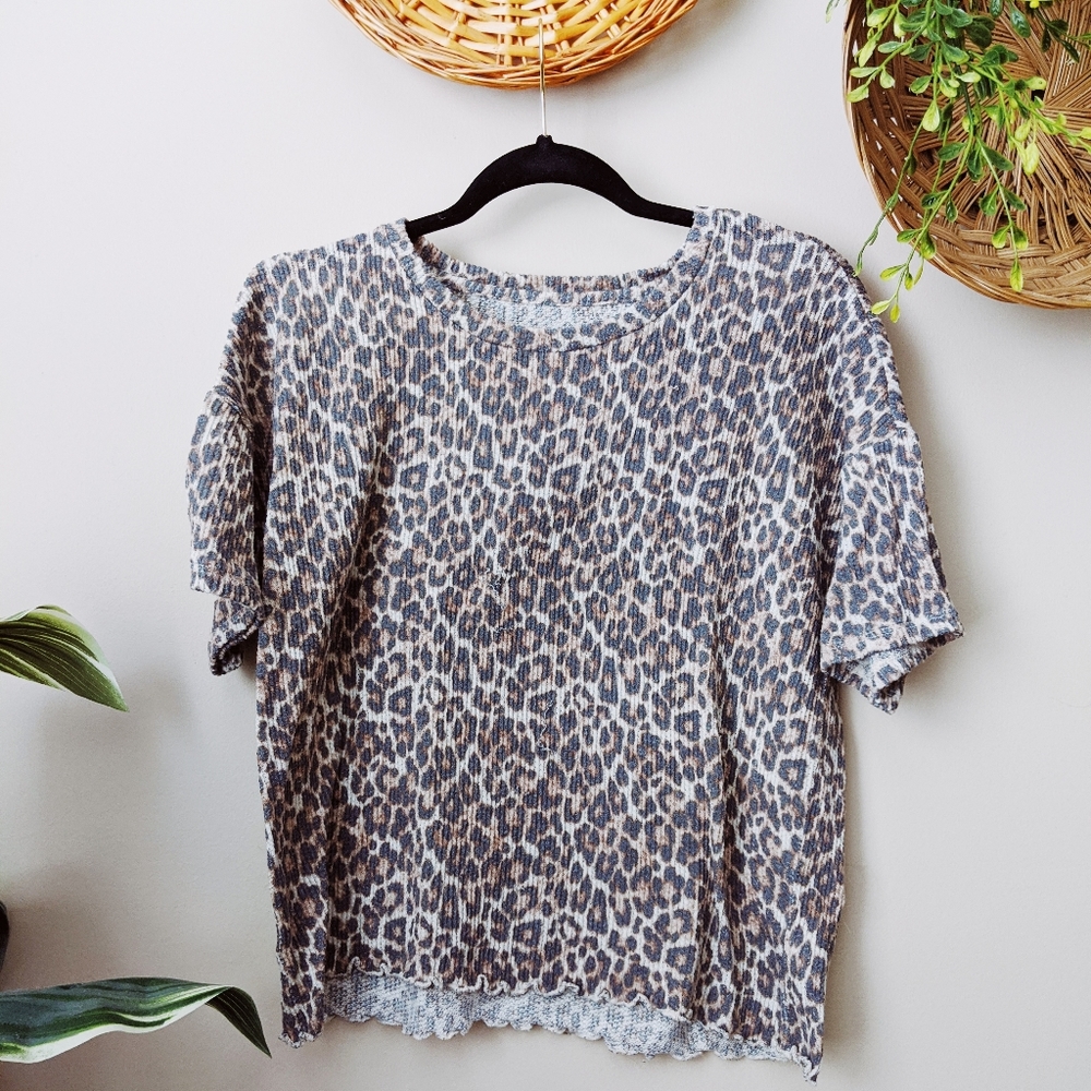 American Eagle Lettuce Hem Top